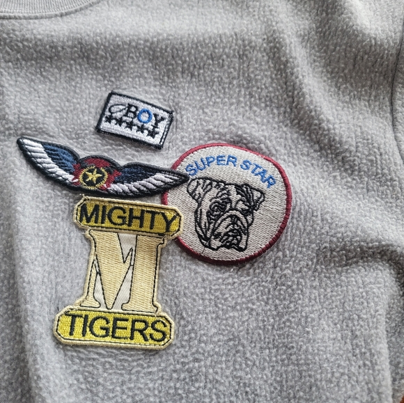 Fitz + Eddi sweatshirt. Medium - Picture 6 of 6